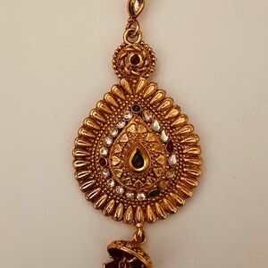 Elegant Gold and Multicolor Pendant